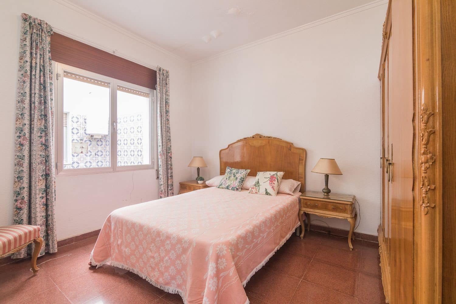 8 quarto Moradia para venda em Cox com garagem - 895 000 € (Ref: 9669782)