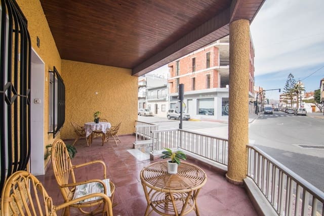 8 makuuhuone Huvila myytävänä paikassa Cox mukana 
autotalli - 895 000 € (Ref: 9669782)