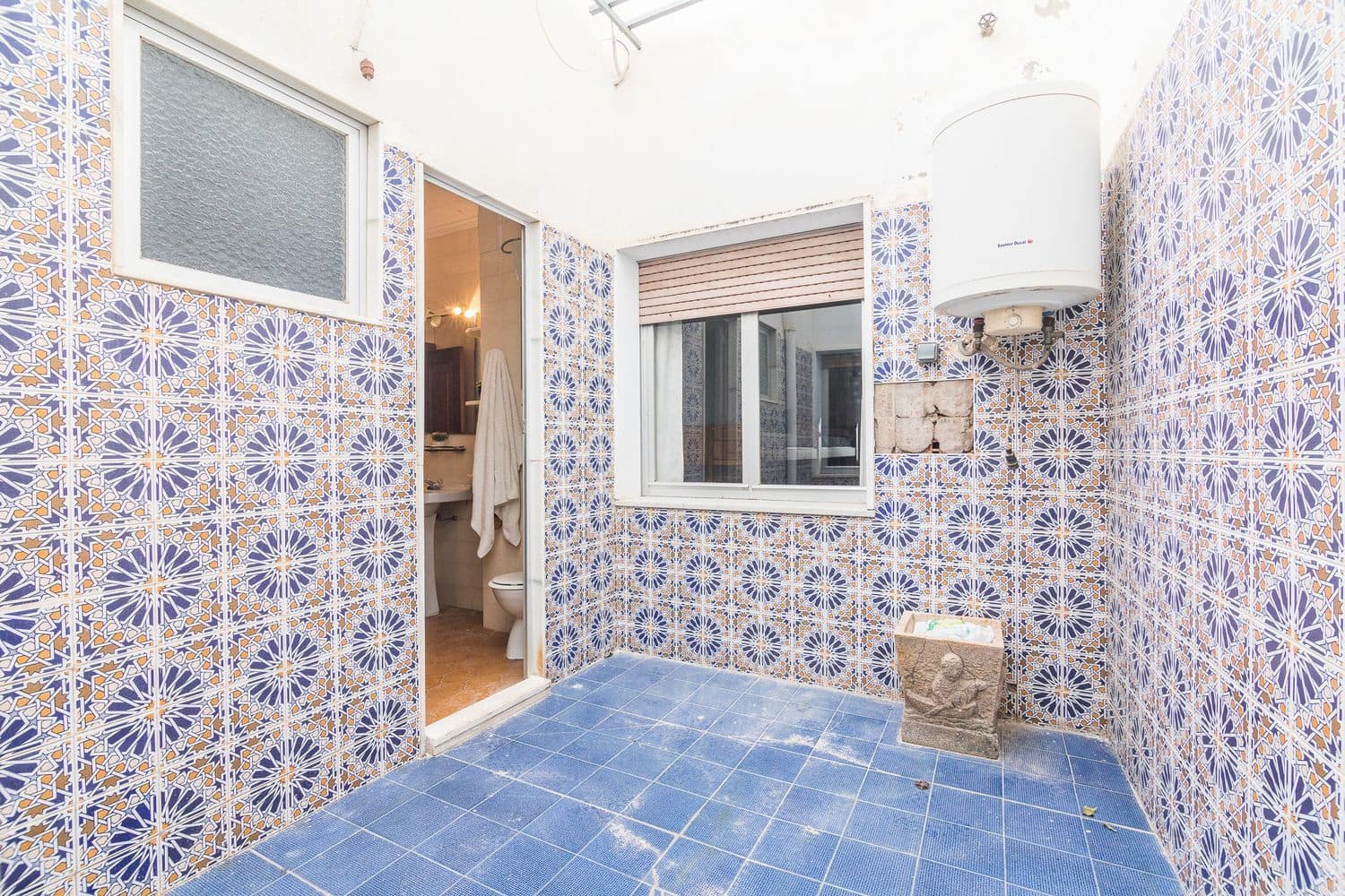 8 quarto Moradia para venda em Cox com garagem - 895 000 € (Ref: 9669782)