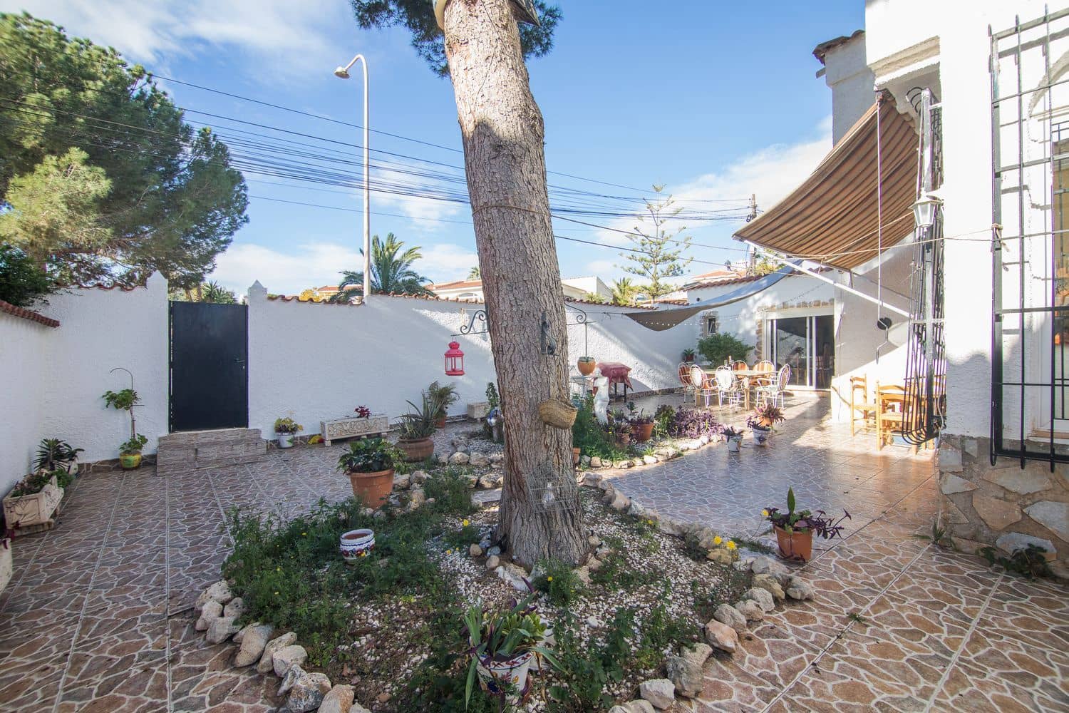 5 slaapkamer Villa te koop in Ciudad Quesada met zwembad garage - € 499.000 (Ref: 9676786)