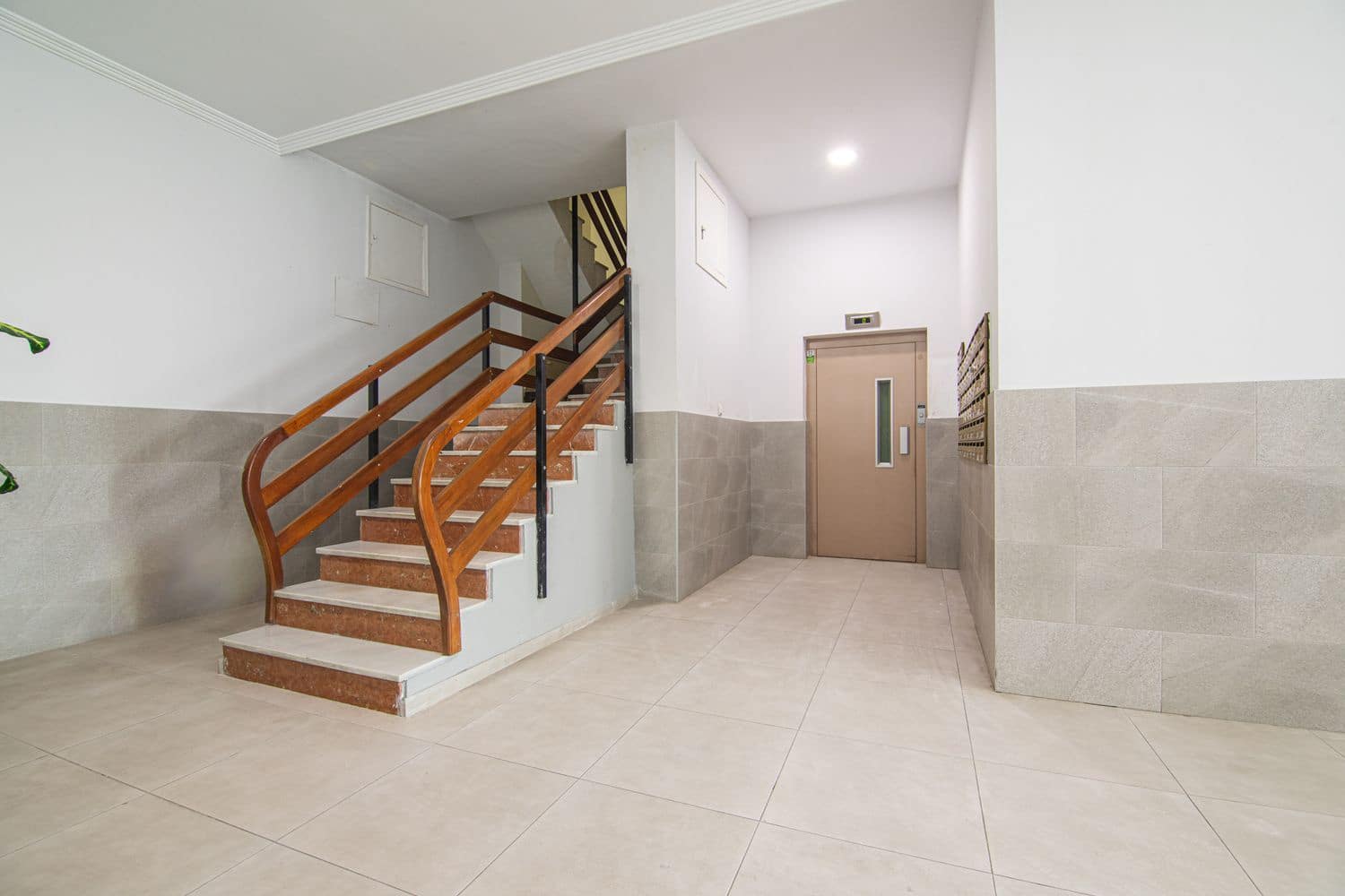 1 quarto Apartamento para venda em Santa Pola com garagem - 145 000 € (Ref: 9877783)