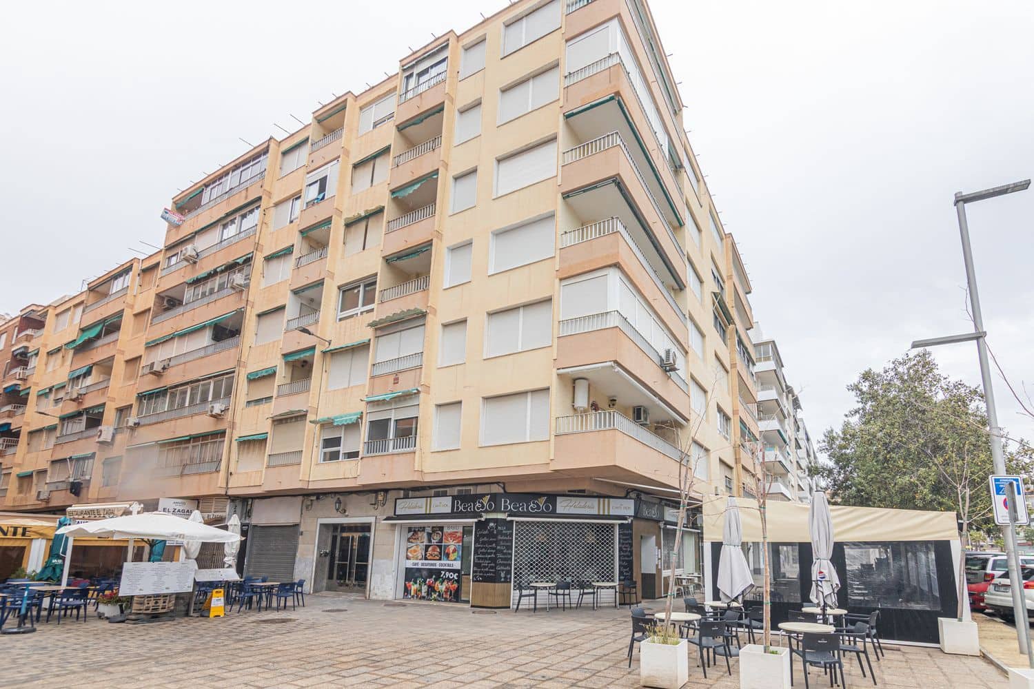 1 quarto Apartamento para venda em Santa Pola com garagem - 145 000 € (Ref: 9877783)