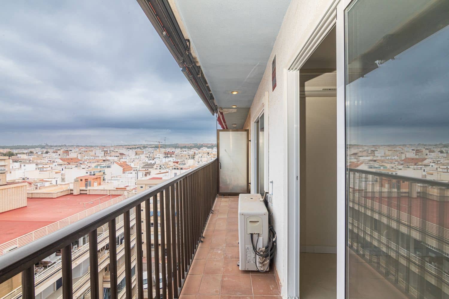 3 bedroom Apartment for sale in Santa Pola with garage - € 445,000 (Ref: 9877786)