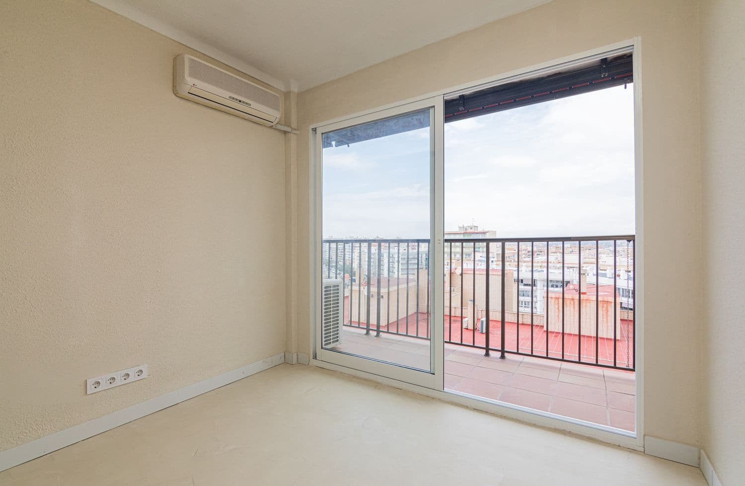 3 bedroom Apartment for sale in Santa Pola with garage - € 445,000 (Ref: 9877786)