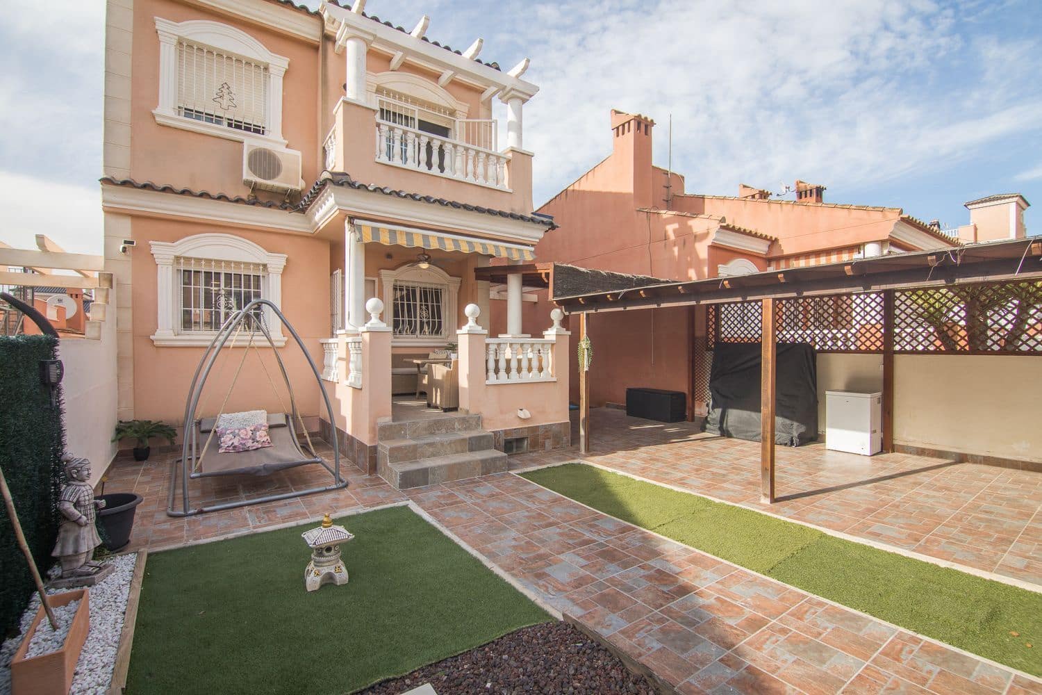 3 soveværelse Villa til salg i Gran Alacant med swimmingpool garage - € 356.000 (Ref: 9877790)
