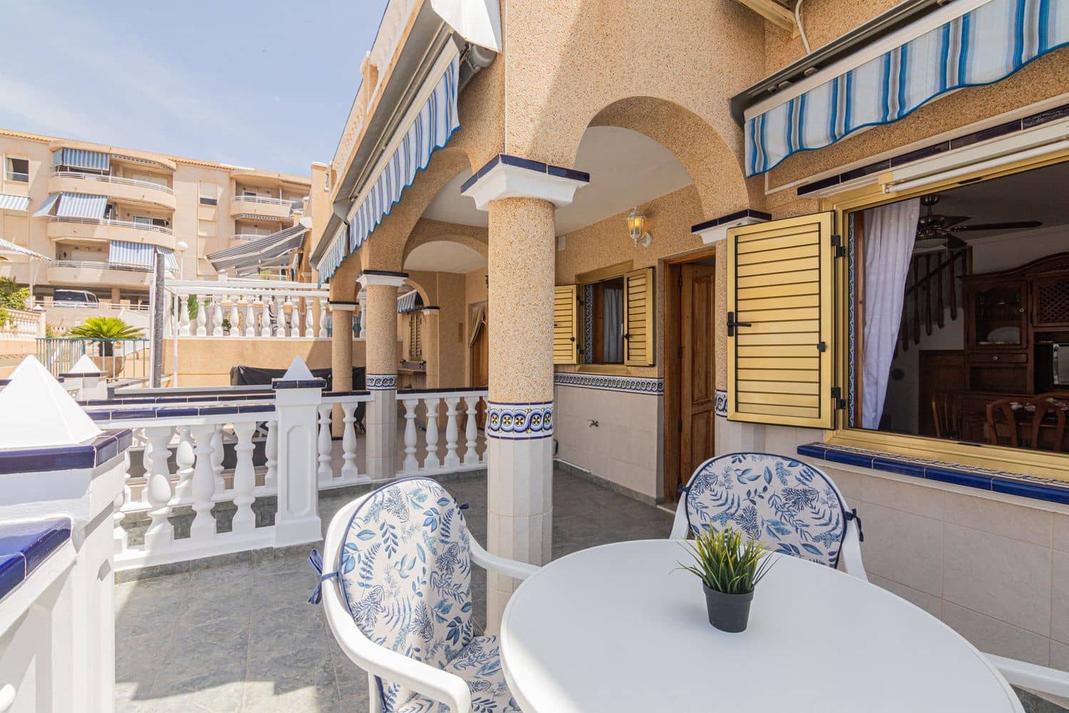 3 bedroom Townhouse for sale in Santa Pola with pool garage - € 299,000 (Ref: 9972445)