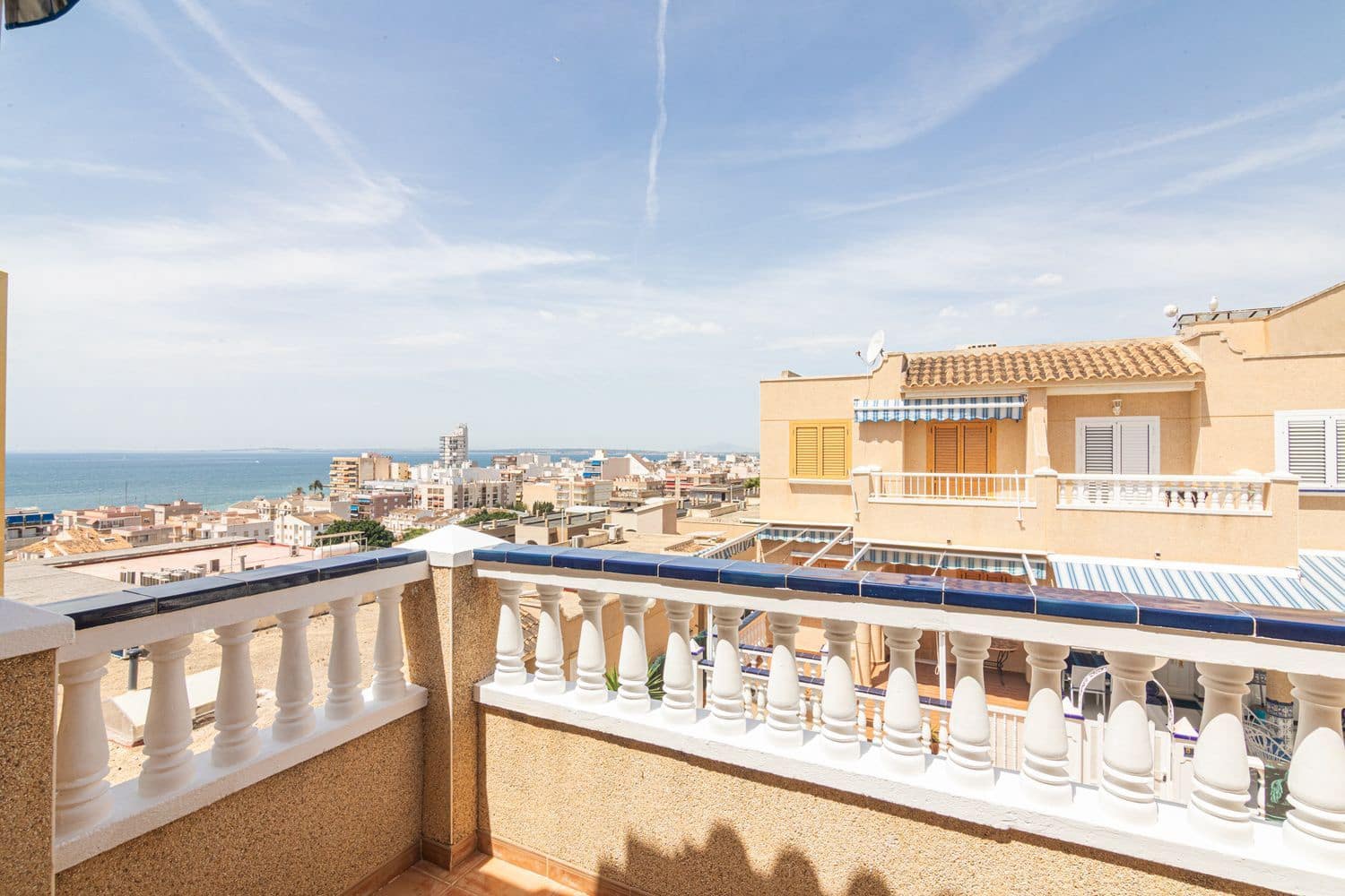 3 bedroom Townhouse for sale in Santa Pola with pool garage - € 299,000 (Ref: 9972445)