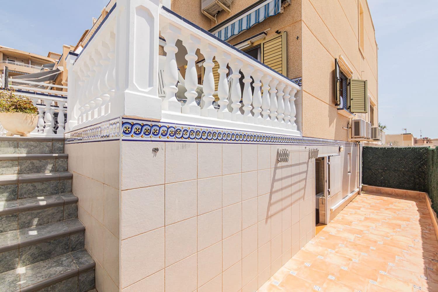 3 bedroom Townhouse for sale in Santa Pola with pool garage - € 299,000 (Ref: 9972445)