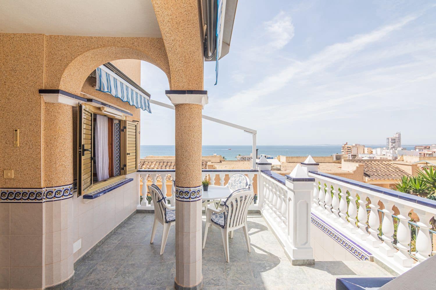 3 bedroom Townhouse for sale in Santa Pola with pool garage - € 299,000 (Ref: 9972445)