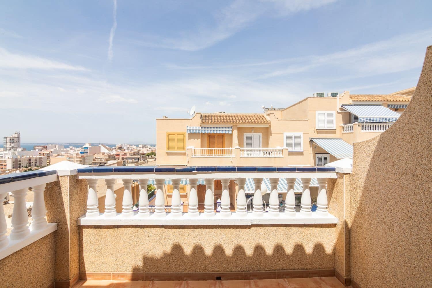3 bedroom Townhouse for sale in Santa Pola with pool garage - € 299,000 (Ref: 9972445)