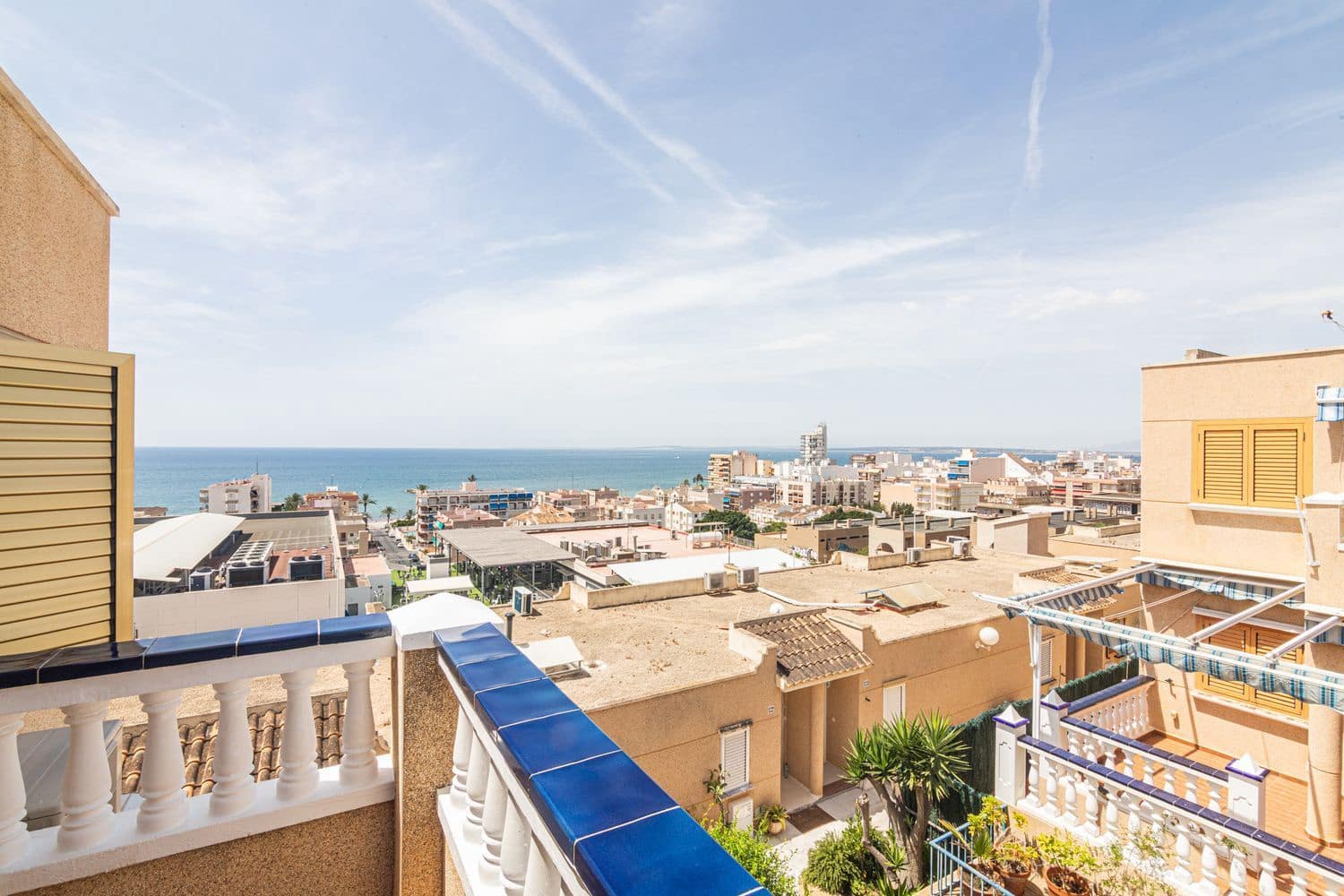 3 bedroom Townhouse for sale in Santa Pola with pool garage - € 299,000 (Ref: 9972445)