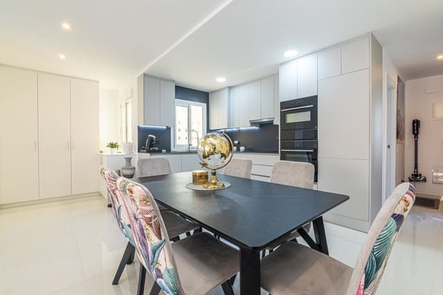 2 soverom Leilighet til salgs i Calas Santiago Bernabéu, Santa Pola med svømmebasseng garasje - € 299 000 (Ref: 9972447)