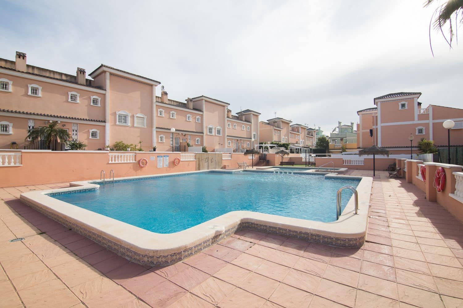 2 soveværelse Byhus til salg i Gran Alacant med swimmingpool garage - € 348.000 (Ref: 9972448)