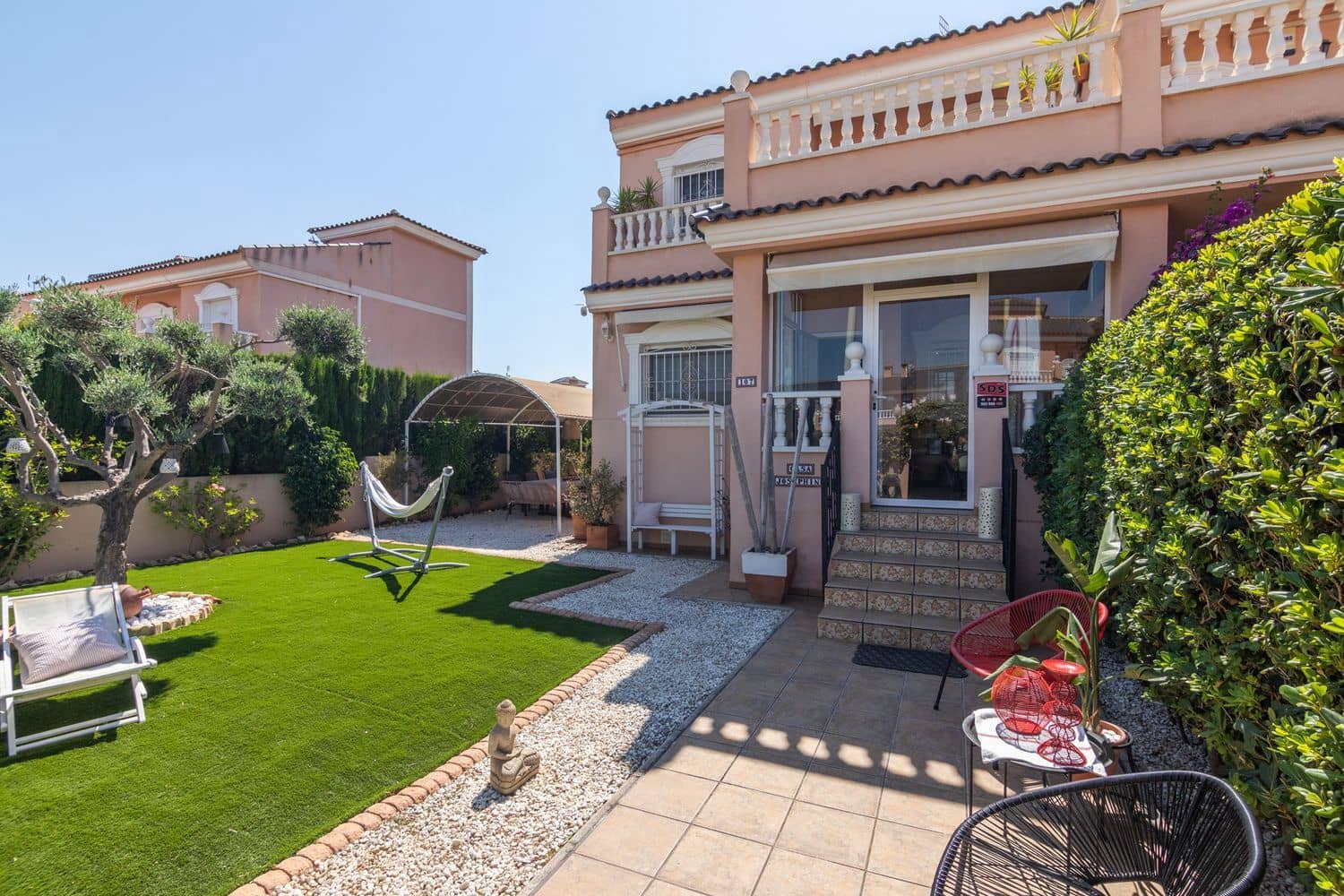 2 soveværelse Byhus til salg i Gran Alacant med swimmingpool garage - € 348.000 (Ref: 9972448)