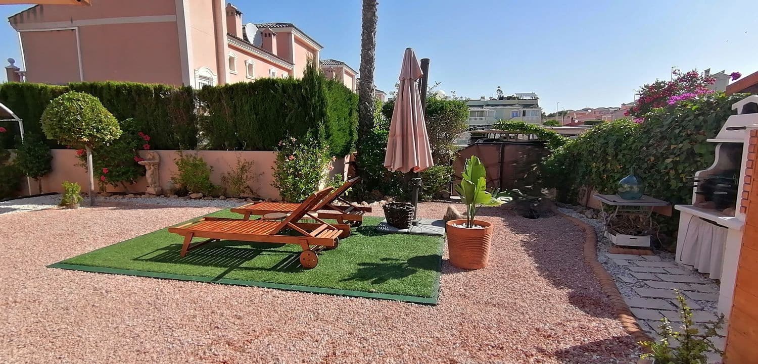 2 soveværelse Byhus til salg i Gran Alacant med swimmingpool garage - € 348.000 (Ref: 9972448)