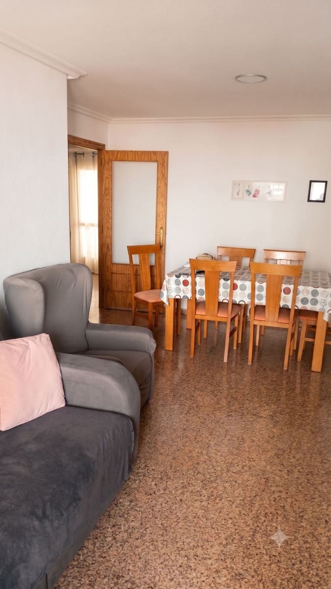 3 bedroom Apartment for sale in Santa Pola with garage - € 215,000 (Ref: 9972449)