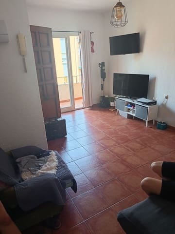 3 soveværelse Lejlighed til salg i Colonia Requena, Alicante by med garage - € 79.000 (Ref: 9972450)