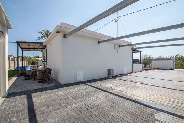 3 soverom Finca/Herregård til salgs i El Altet, Elche / Elx med garasje - € 500 000 (Ref: 9972451)