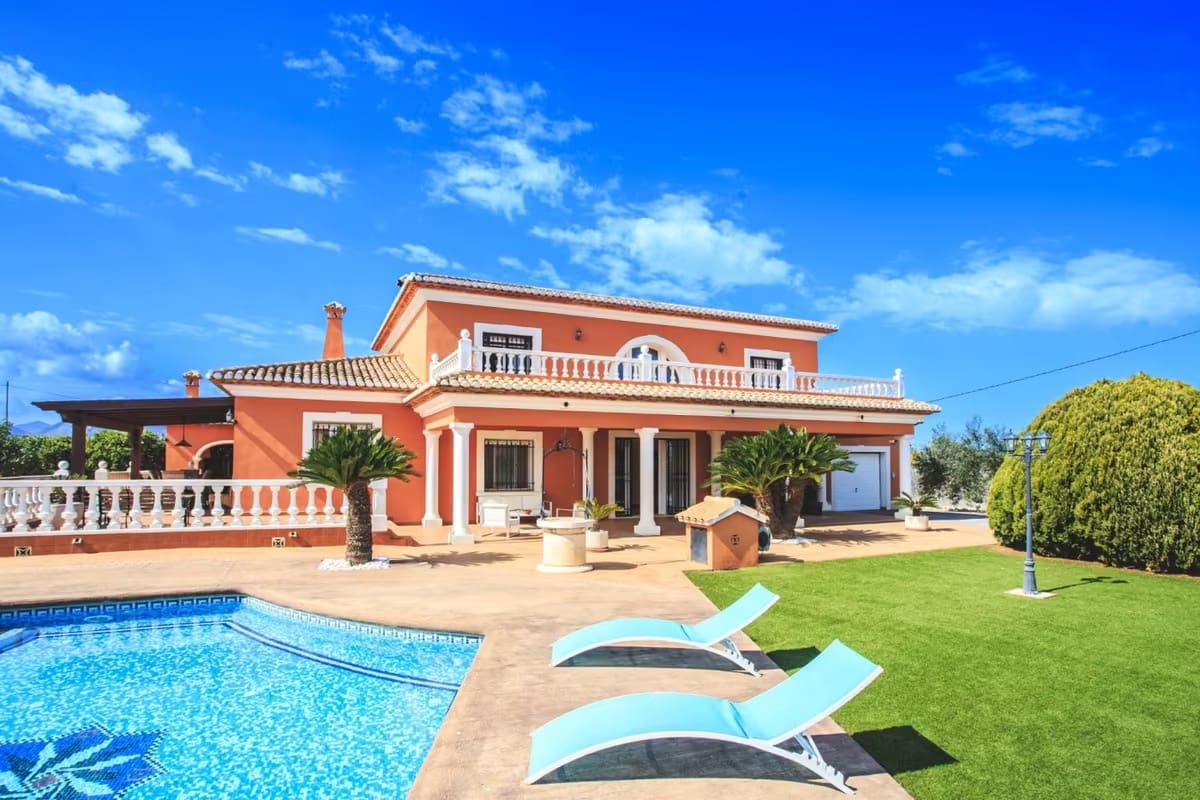 4 soverom Villa til salgs i Denia med svømmebasseng garasje - € 749 000 (Ref: 8245817)