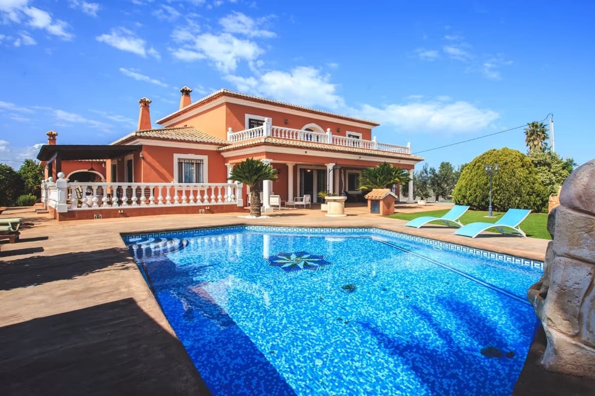 4 soverom Villa til salgs i Denia med svømmebasseng garasje - € 749 000 (Ref: 8245817)