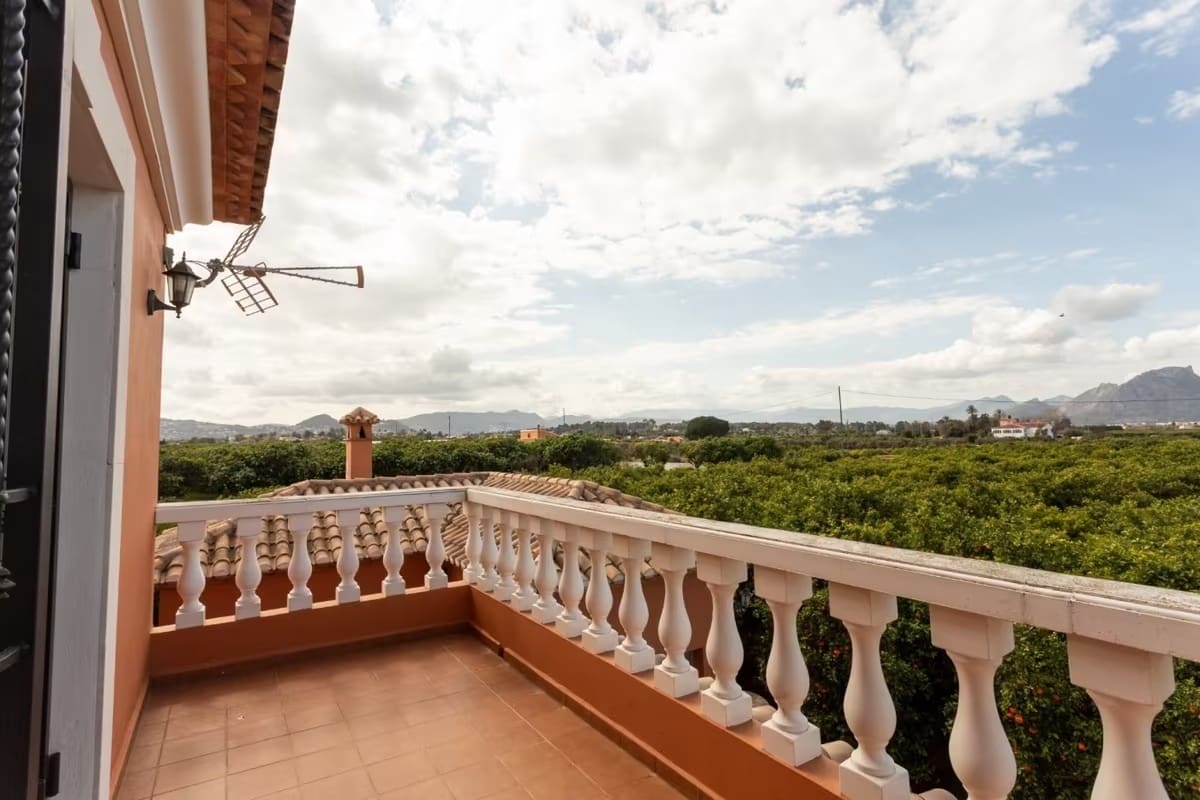 4 soverom Villa til salgs i Denia med svømmebasseng garasje - € 749 000 (Ref: 8245817)