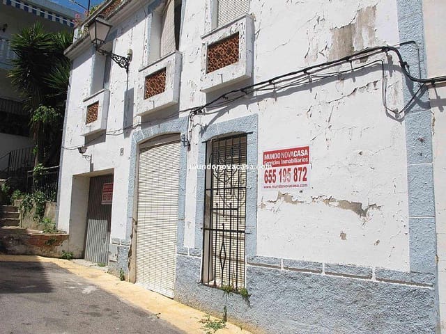 5 bedroom Townhouse for sale in Benimaurell, Vall de Laguart with garage - € 89,000 (Ref: 8245829)