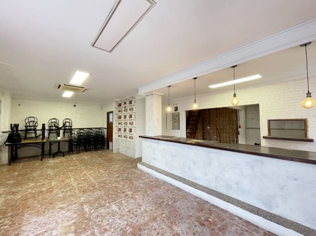 Commercieel te koop in Centro Urbano, Dénia - € 152.000 (Ref: 9351192)