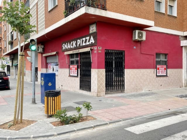 Commercieel te koop in Centro Urbano, Dénia - € 152.000 (Ref: 9351192)