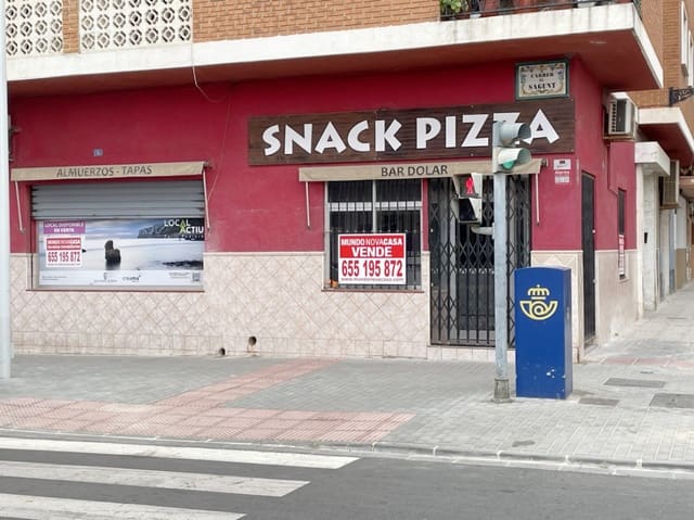 Commercieel te koop in Centro Urbano, Dénia - € 152.000 (Ref: 9351192)