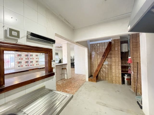 Commercieel te koop in Centro Urbano, Dénia - € 152.000 (Ref: 9351192)