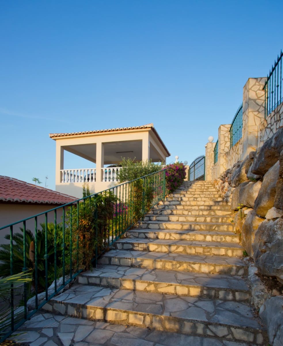 3 Zimmer Villa zu verkaufen in Pedreguer mit Pool Garage - 645.000 € (Ref: 9351198)