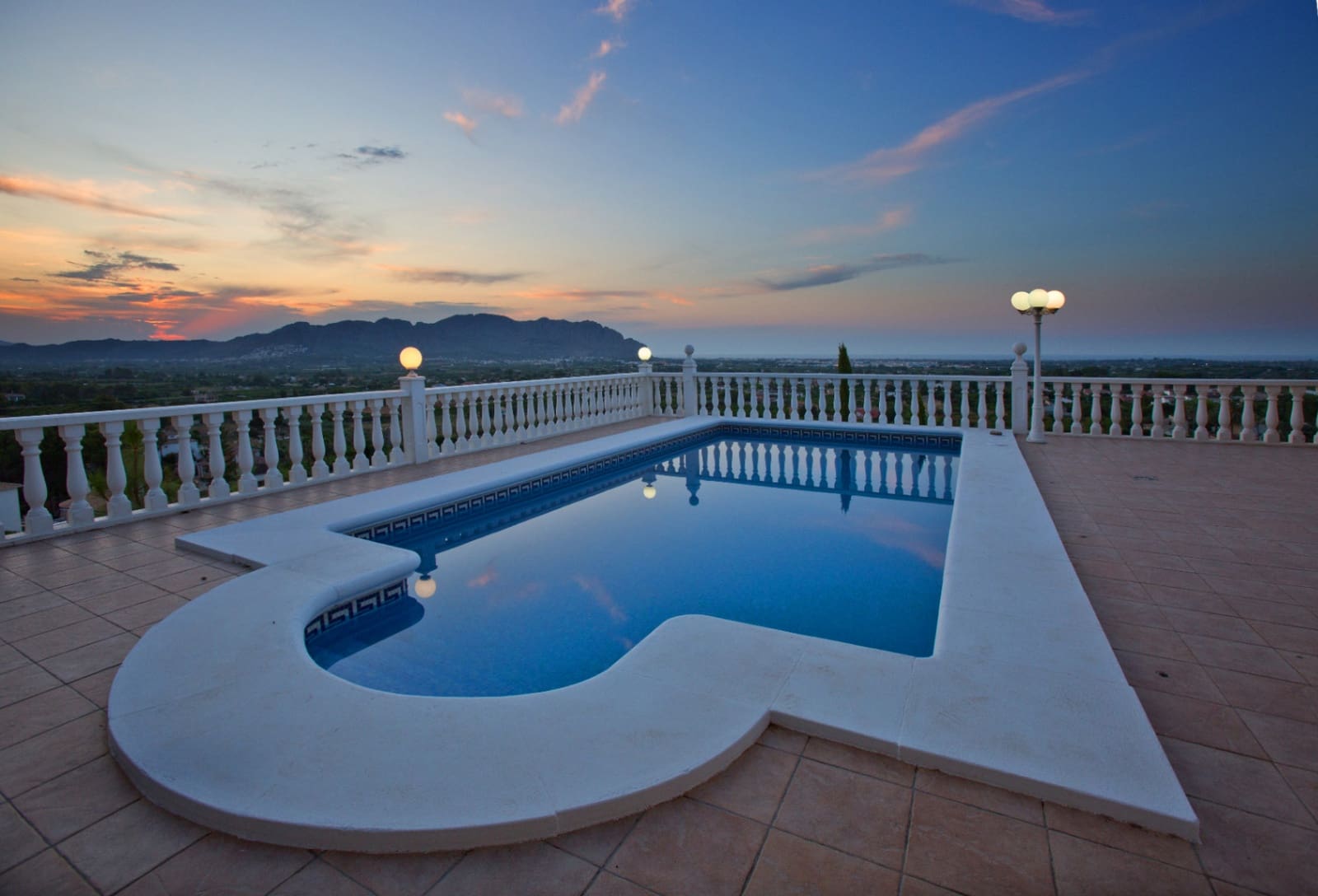 3 Zimmer Villa zu verkaufen in Pedreguer mit Pool Garage - 645.000 € (Ref: 9351198)