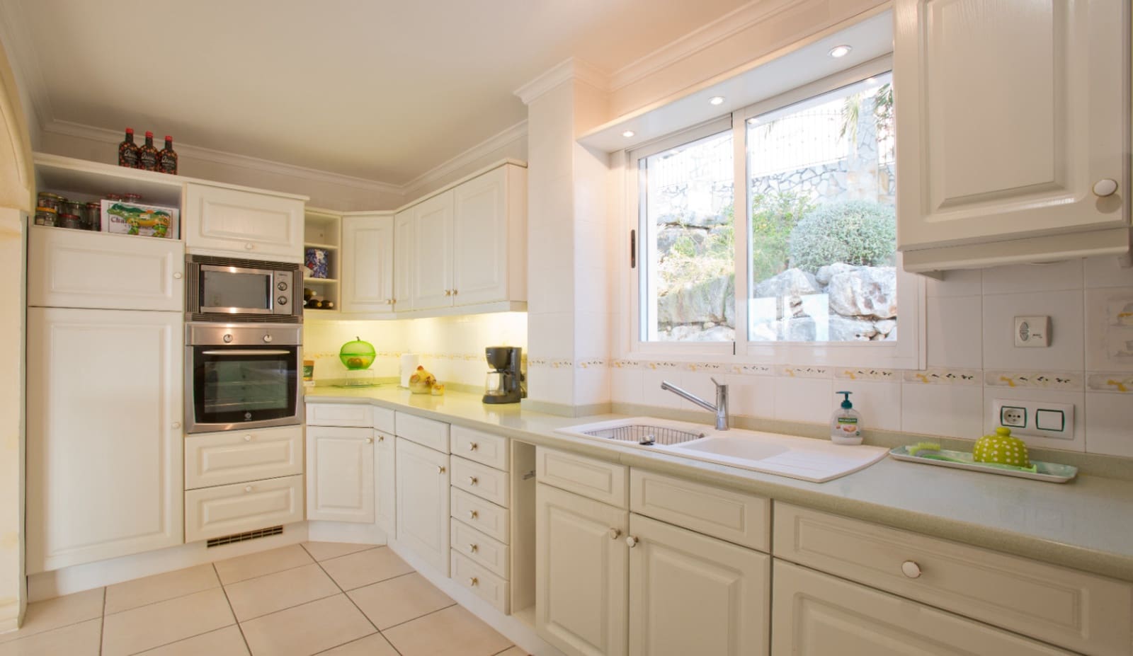 3 Zimmer Villa zu verkaufen in Pedreguer mit Pool Garage - 645.000 € (Ref: 9351198)