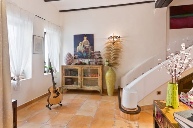 4 makuuhuone Paritalo myytävänä paikassa Centro Urbano, Dénia mukana uima-altaan 
autotalli - 1 100 000 € (Ref: 9351199)