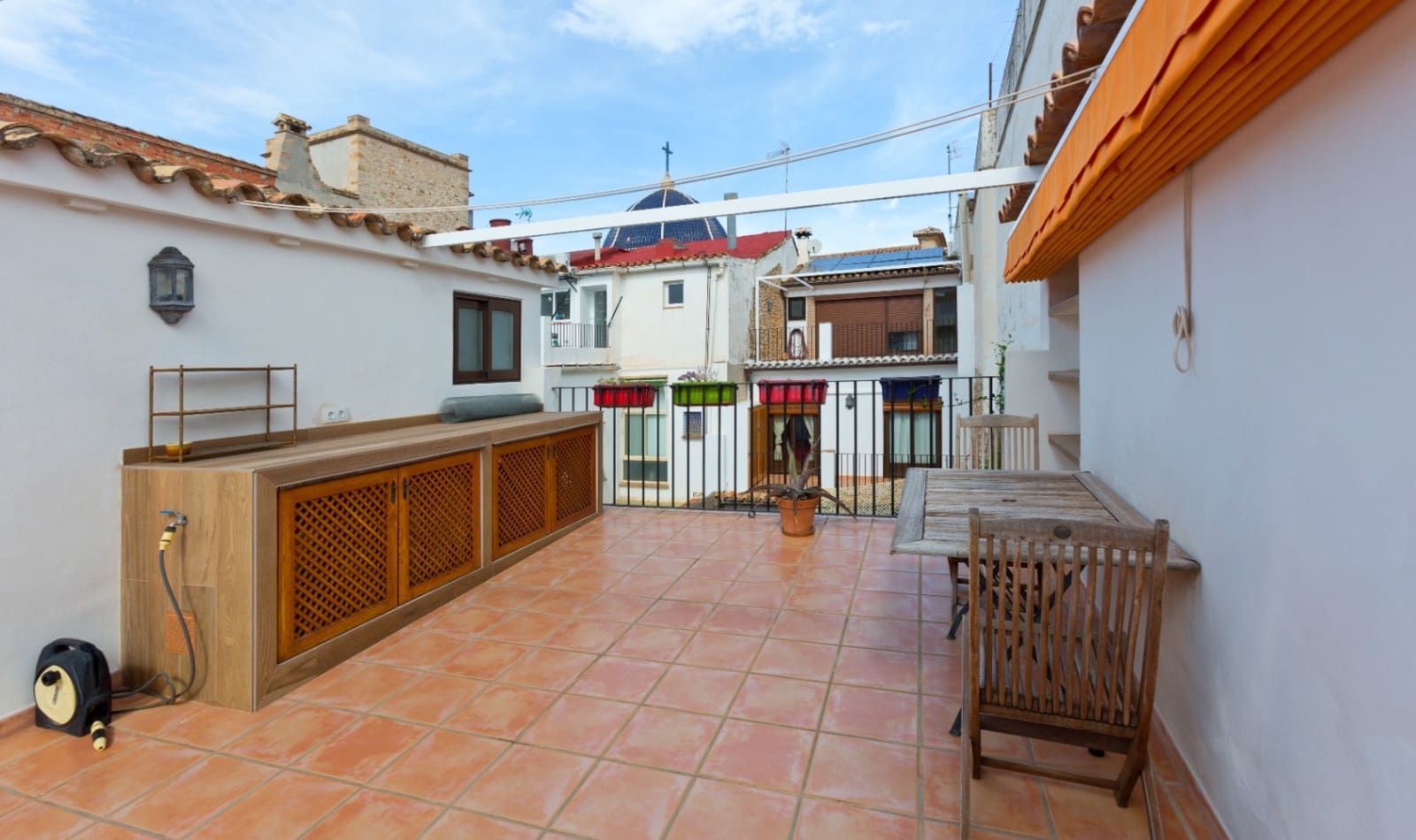 4 makuuhuone Paritalo myytävänä paikassa Denia mukana uima-altaan 
autotalli - 1 100 000 € (Ref: 9351199)