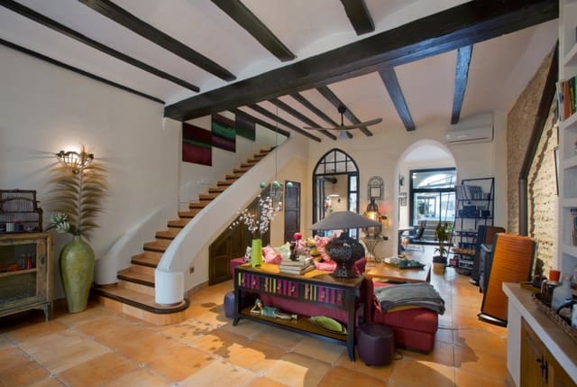 4 bedroom Townhouse for sale in Centro Urbano, Dénia with pool garage - € 1,100,000 (Ref: 9351200)