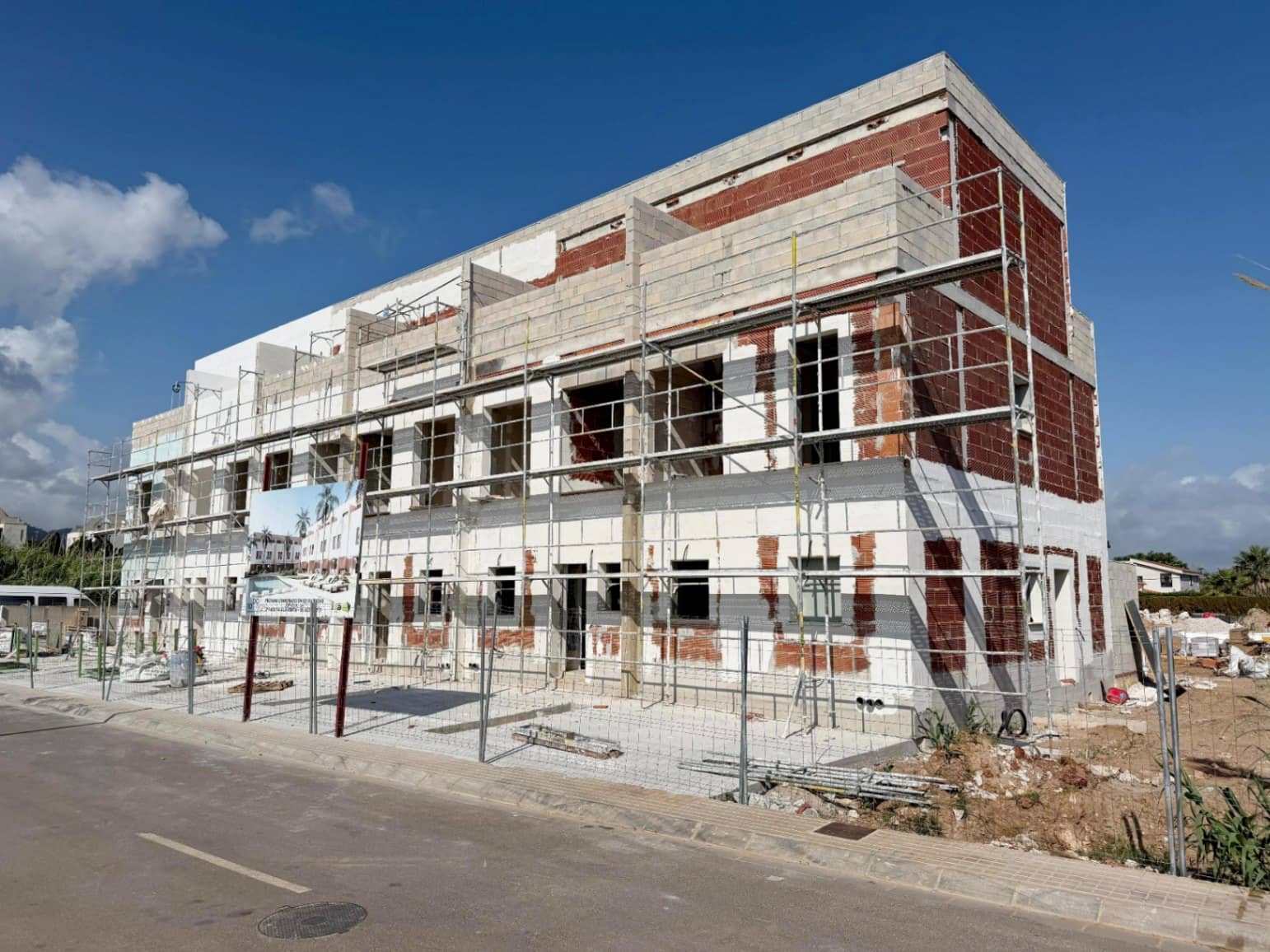 3 sypialnia Dom szeregowy na sprzedaż w Denia z basenem garażem - 365 000 € (Ref: 9882589)