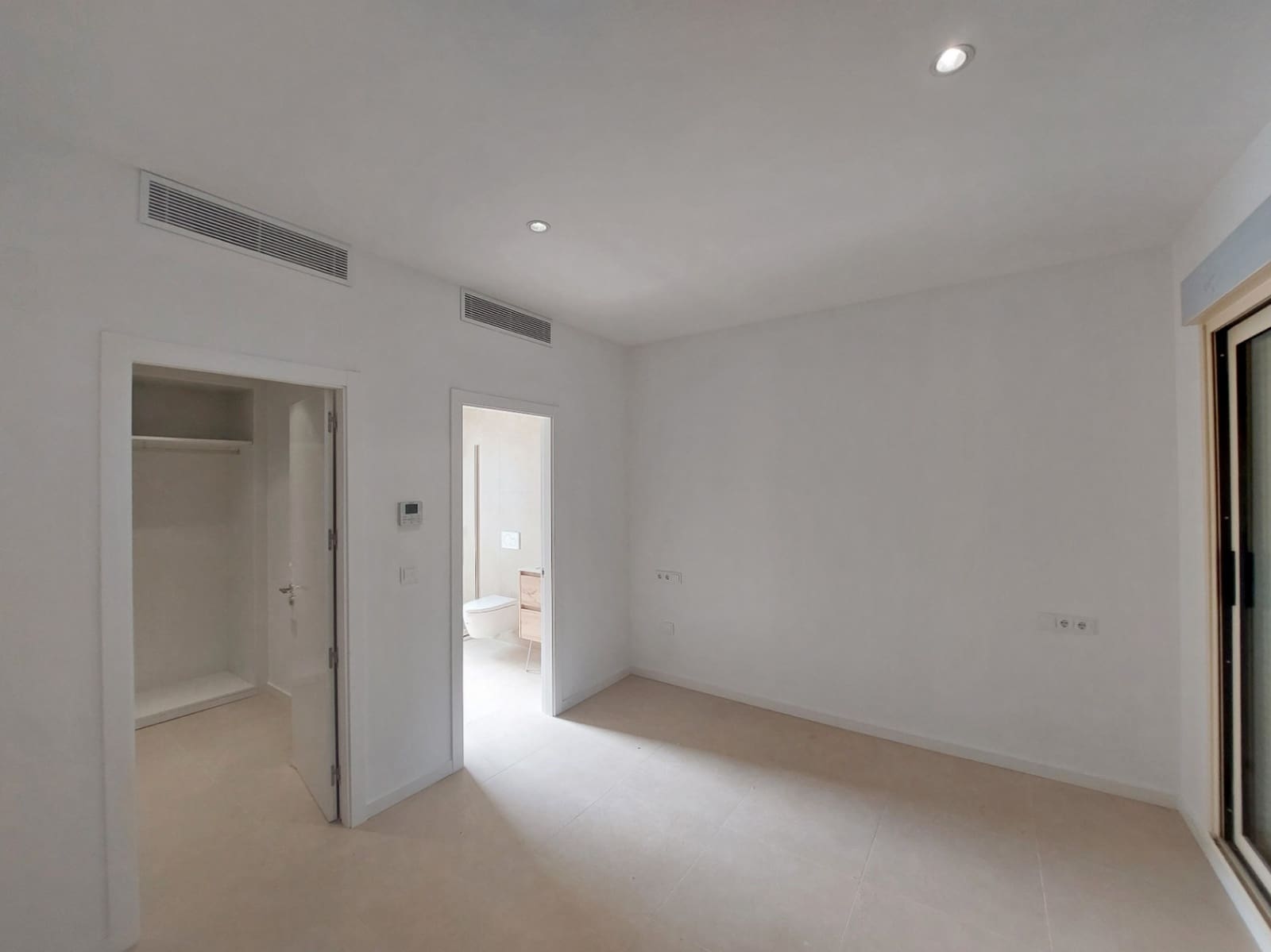 3 sovrum Radhus till salu i Denia med pool garage - 365 000 € (Ref: 9882589)