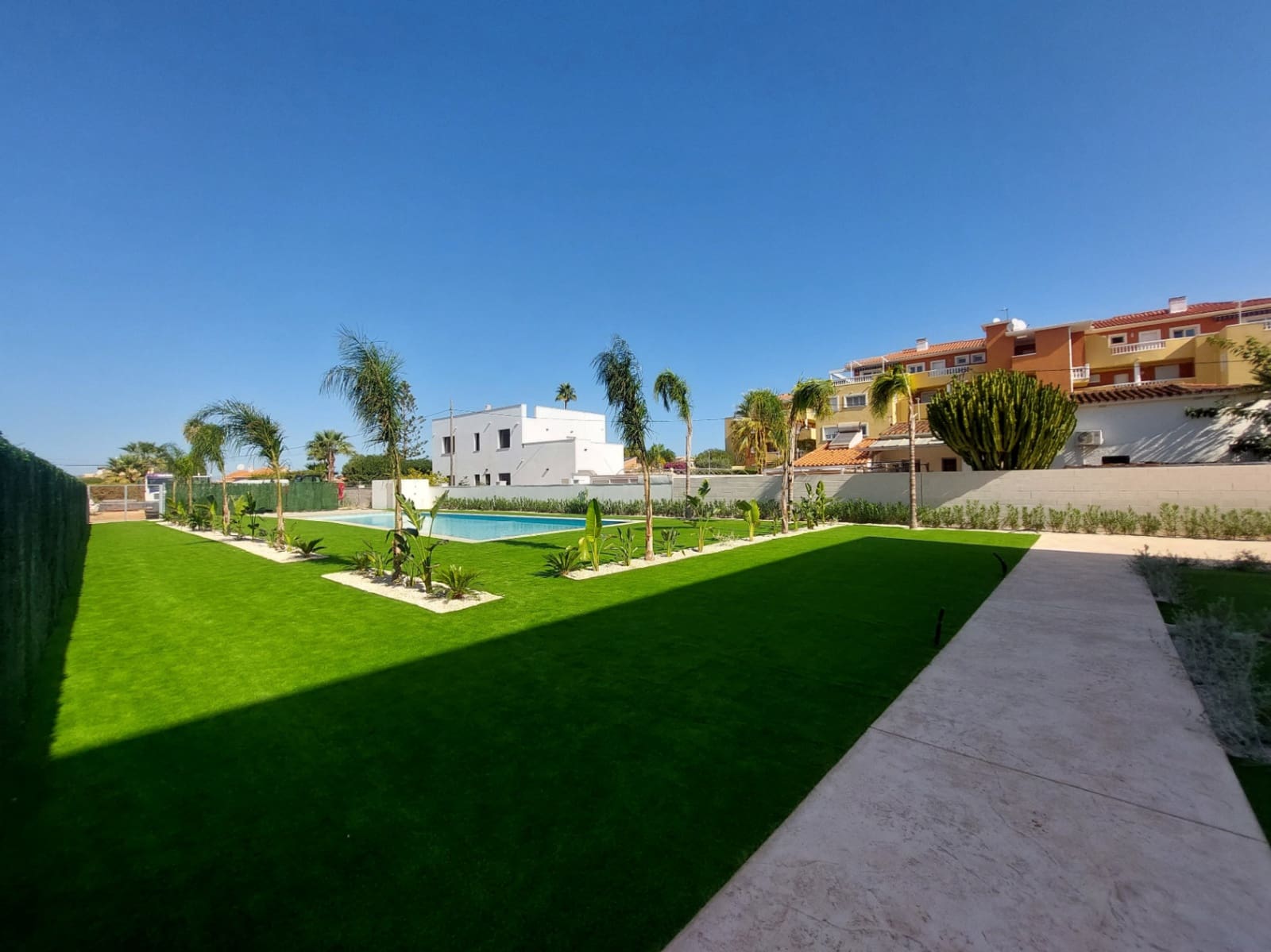 3 sovrum Radhus till salu i Denia med pool garage - 365 000 € (Ref: 9882589)