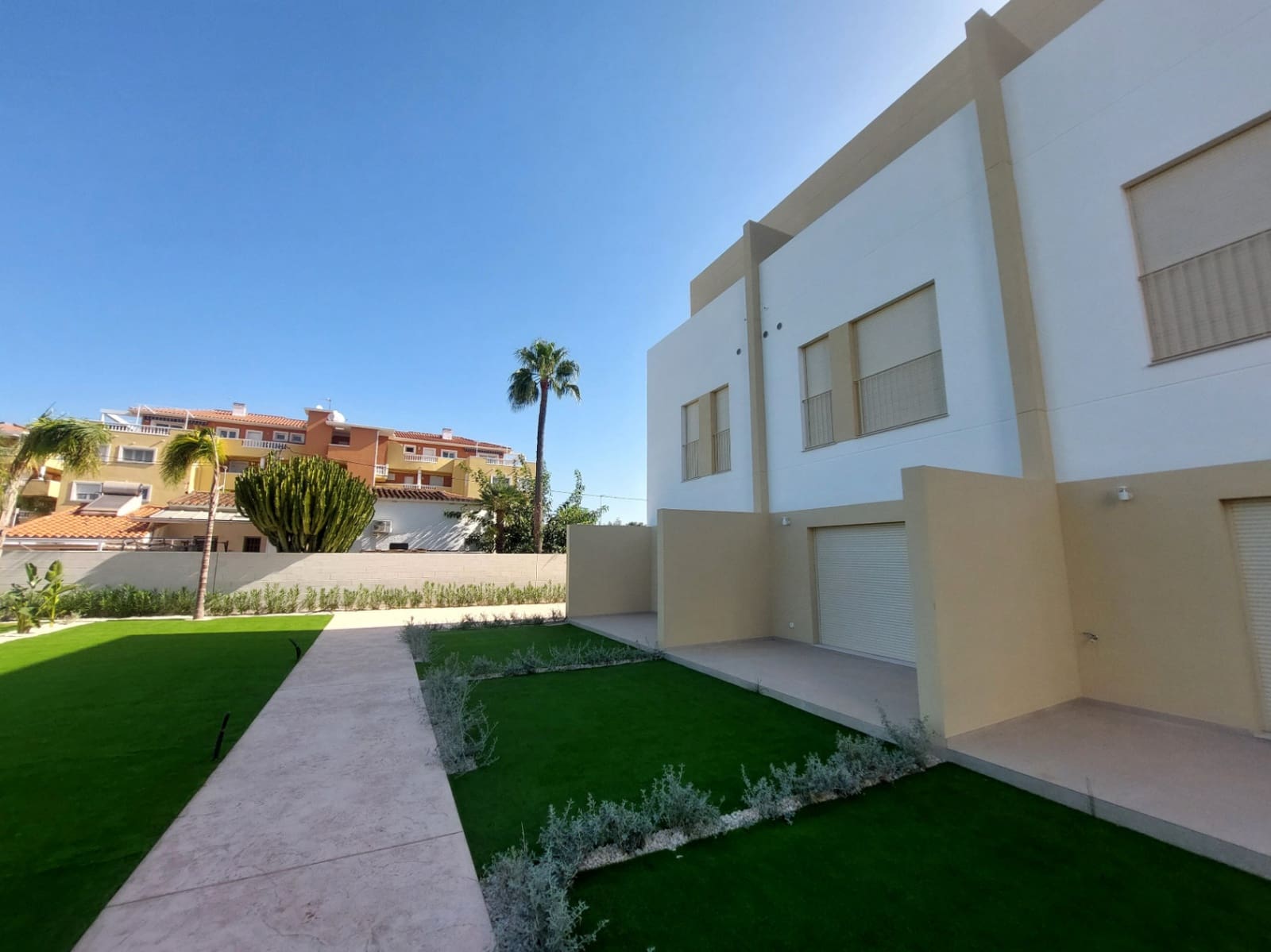 3 sovrum Radhus till salu i Denia med pool garage - 365 000 € (Ref: 9882589)