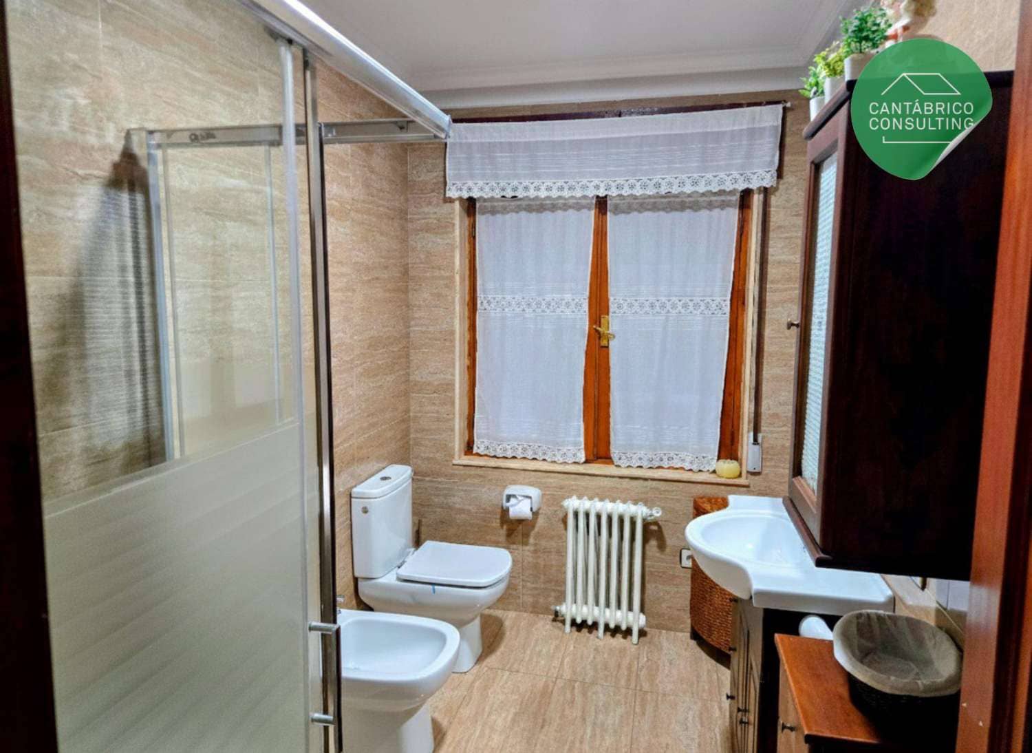 4 bedroom Villa for sale in Coana - € 550,000 (Ref: 10015043)
