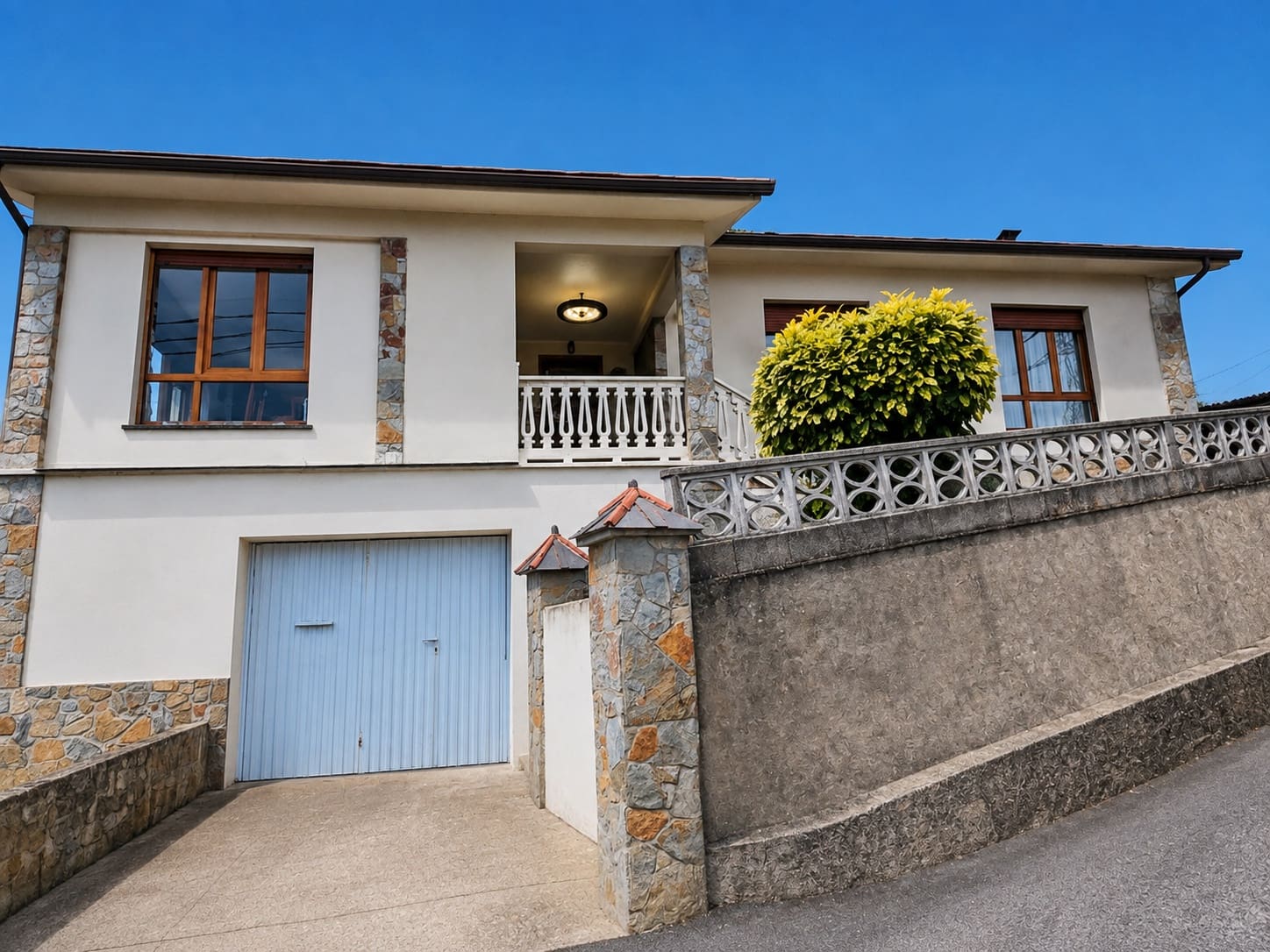 4 bedroom Villa for sale in Coana - € 550,000 (Ref: 10015043)