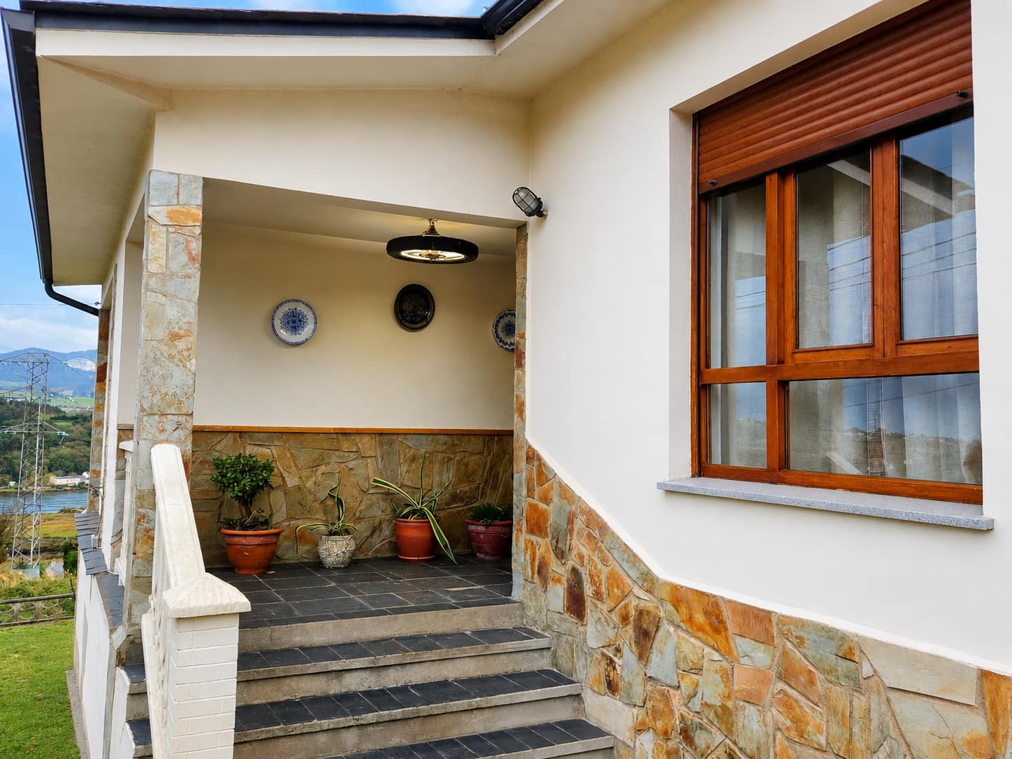 4 bedroom Villa for sale in Coana - € 550,000 (Ref: 10015043)