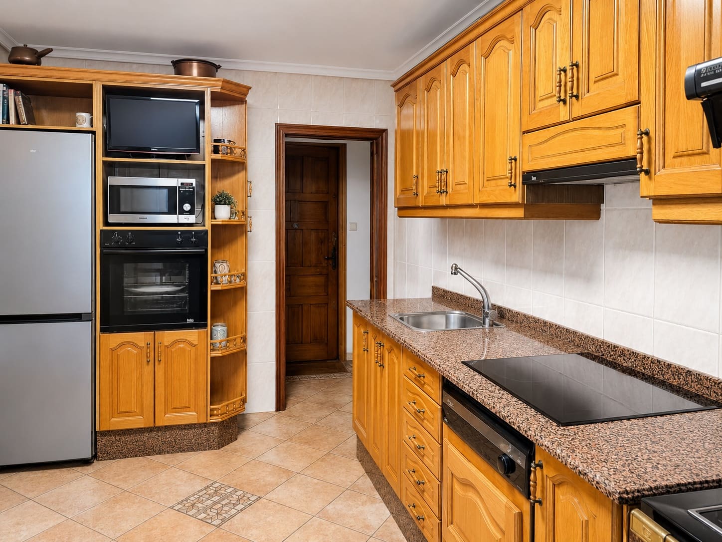 4 bedroom Villa for sale in Coana - € 550,000 (Ref: 10015043)