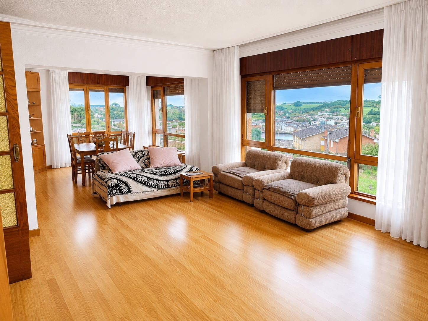 4 bedroom Villa for sale in Coana - € 550,000 (Ref: 10015043)