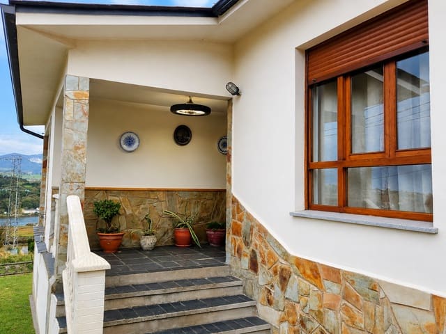 4 bedroom Villa for sale in Coaña - € 550,000 (Ref: 10015043)