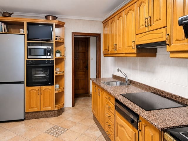 4 bedroom Villa for sale in Coaña - € 550,000 (Ref: 10015043)