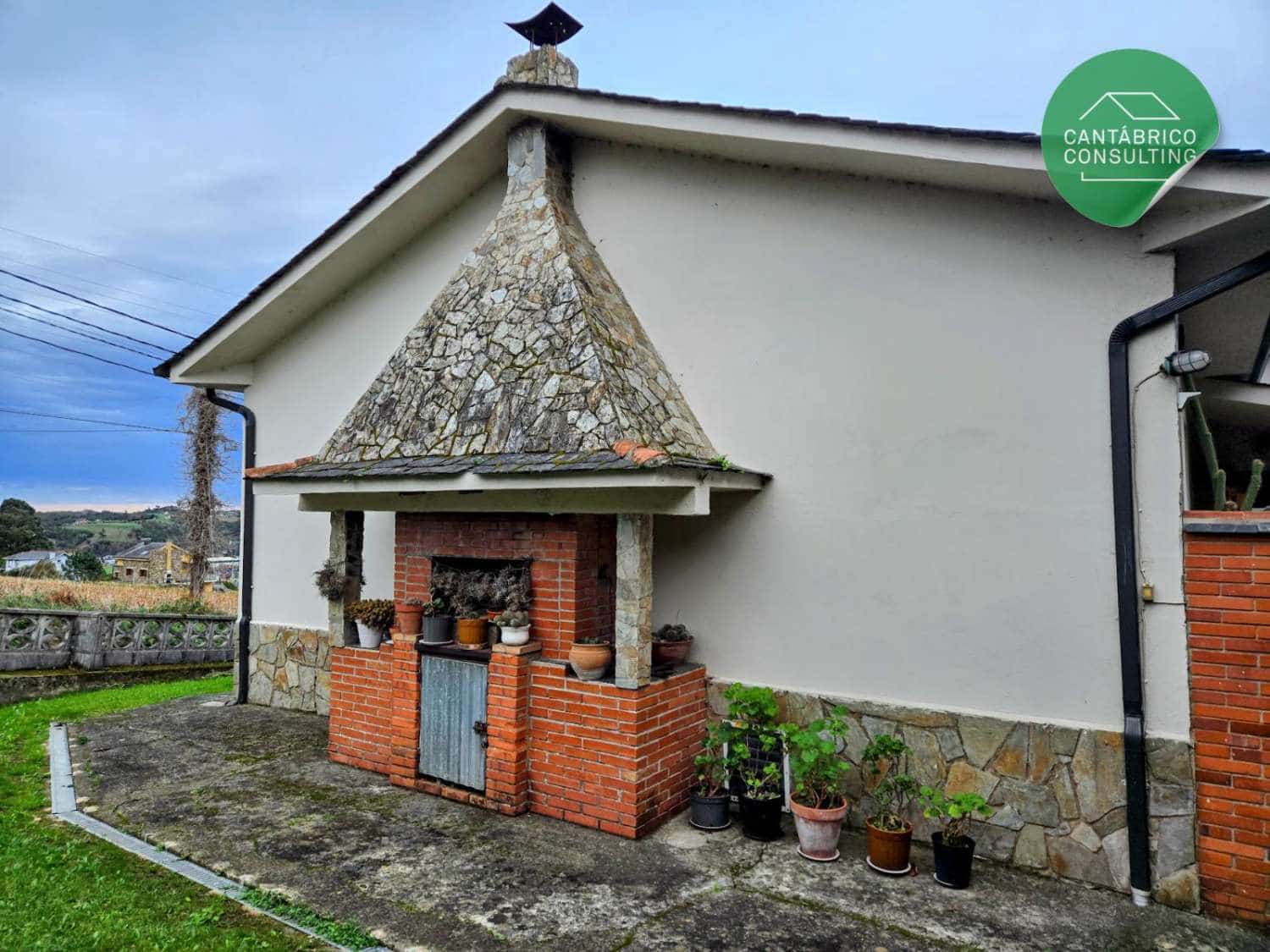 4 bedroom Villa for sale in Coana - € 550,000 (Ref: 10015043)