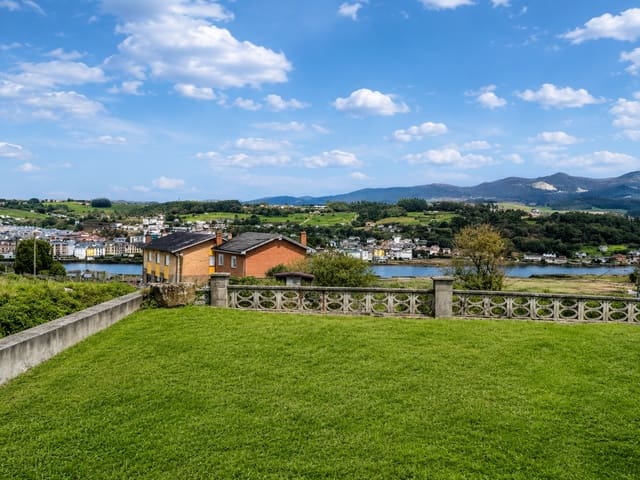 4 bedroom Villa for sale in Coaña - € 550,000 (Ref: 10015043)