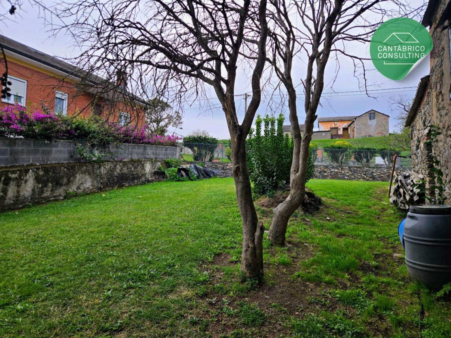 4 bedroom Villa for sale in Coana - € 550,000 (Ref: 10015043)